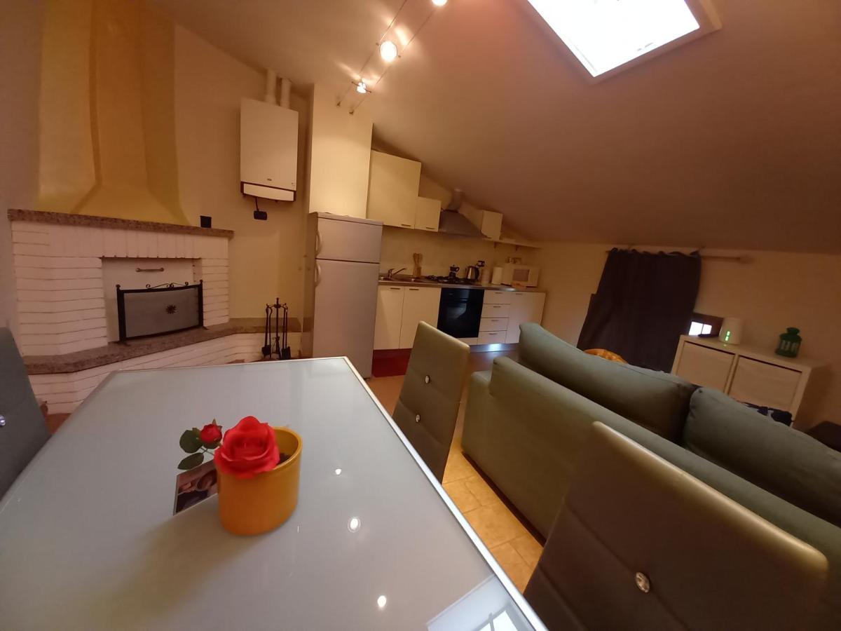 Dino Il Mansardino Apartment Ome Bagian luar foto